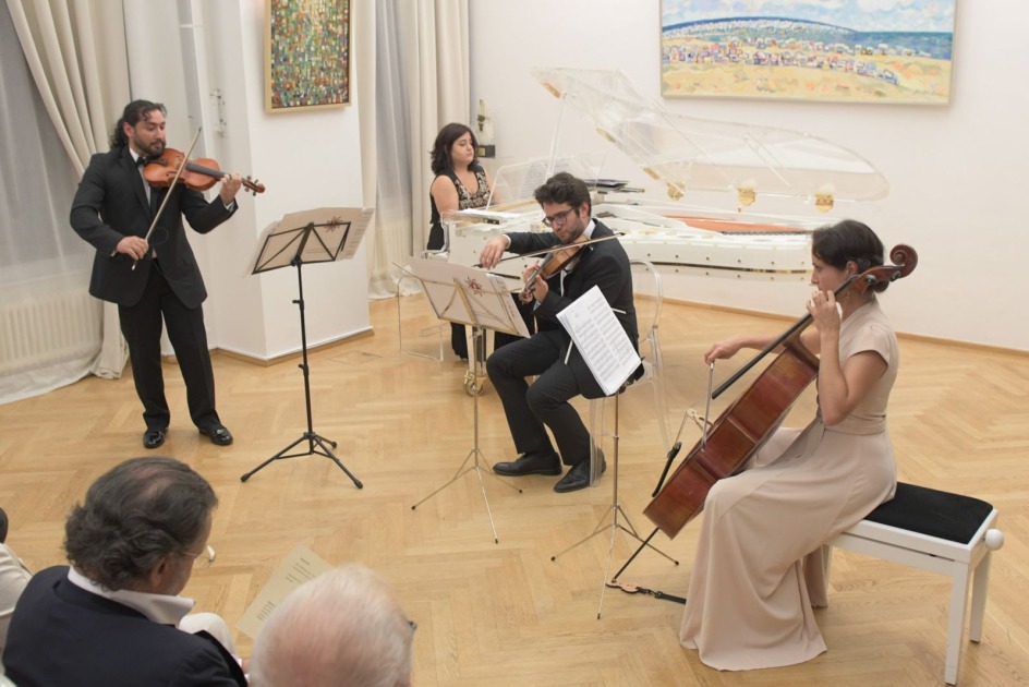 ERDİ TAMAŞIN XEYRİYYƏ KONSERTİ